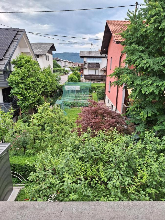 Guesthouse Flower Ljubljana Eksteriør bilde