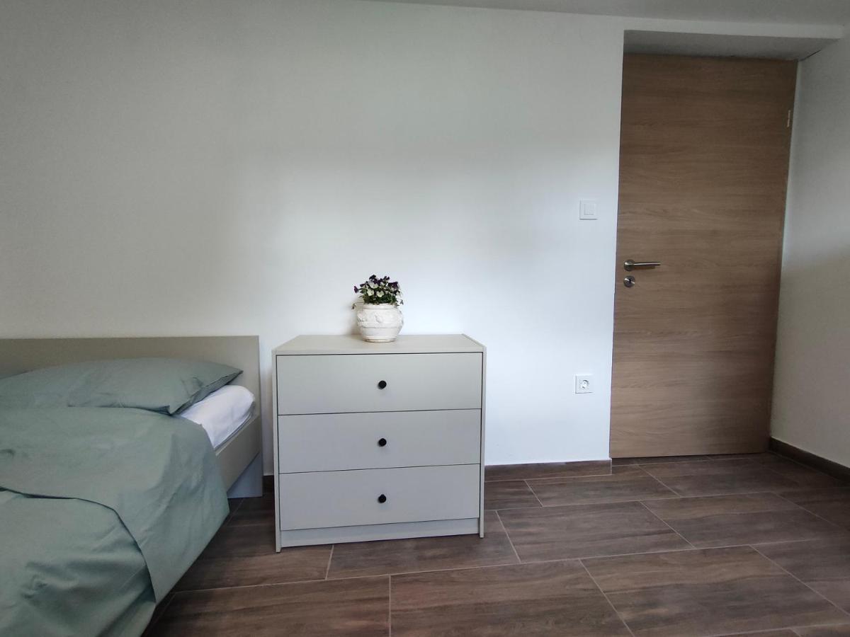 Guesthouse Flower Ljubljana Eksteriør bilde