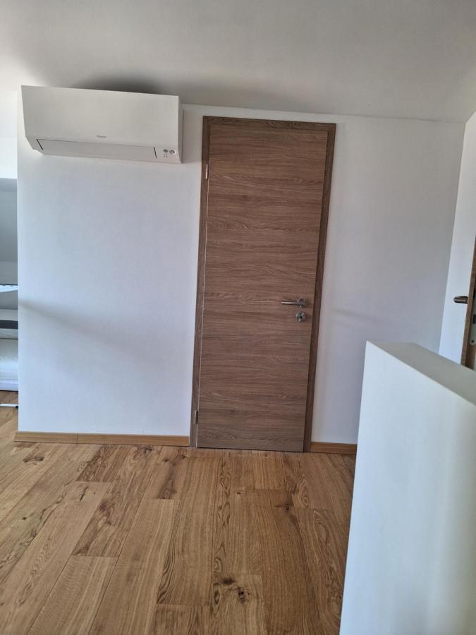 Guesthouse Flower Ljubljana Eksteriør bilde