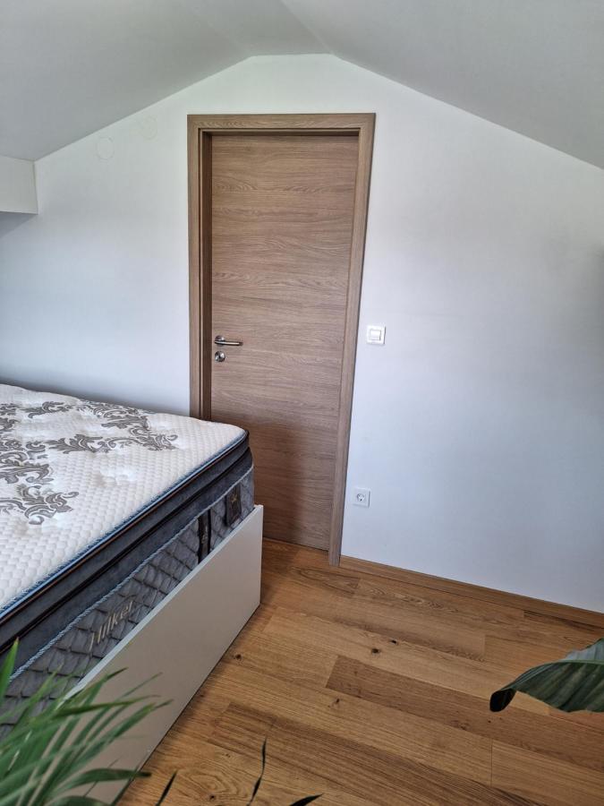 Guesthouse Flower Ljubljana Eksteriør bilde