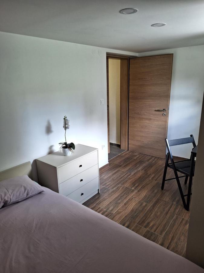 Guesthouse Flower Ljubljana Eksteriør bilde