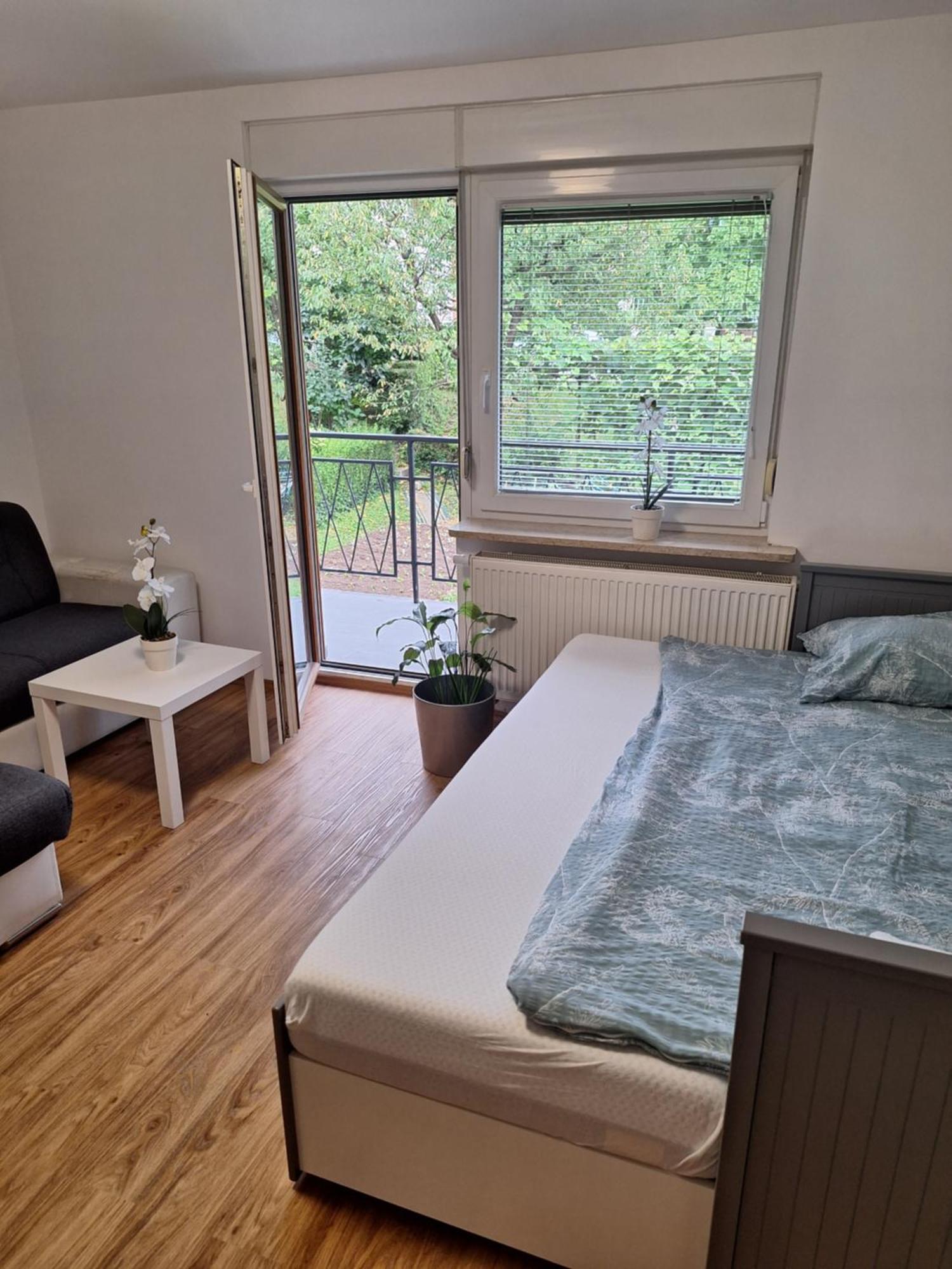 Guesthouse Flower Ljubljana Eksteriør bilde